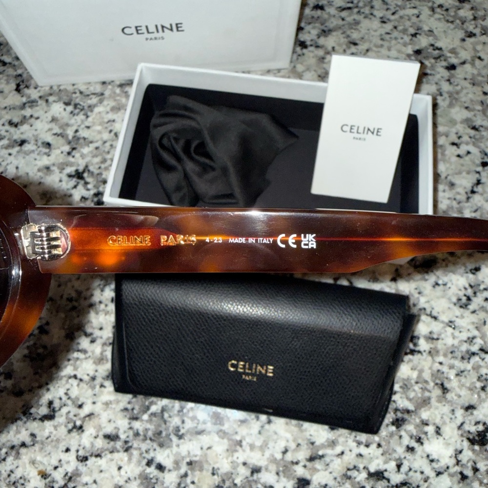 Celine Tortoiseshell Oval Sunglasses with Gold Logo - Picture 6 of 8